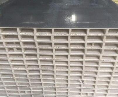硫氧鎂凈化板的性能優(yōu)點？請看襄陽遠大彩鋼廠家的介紹